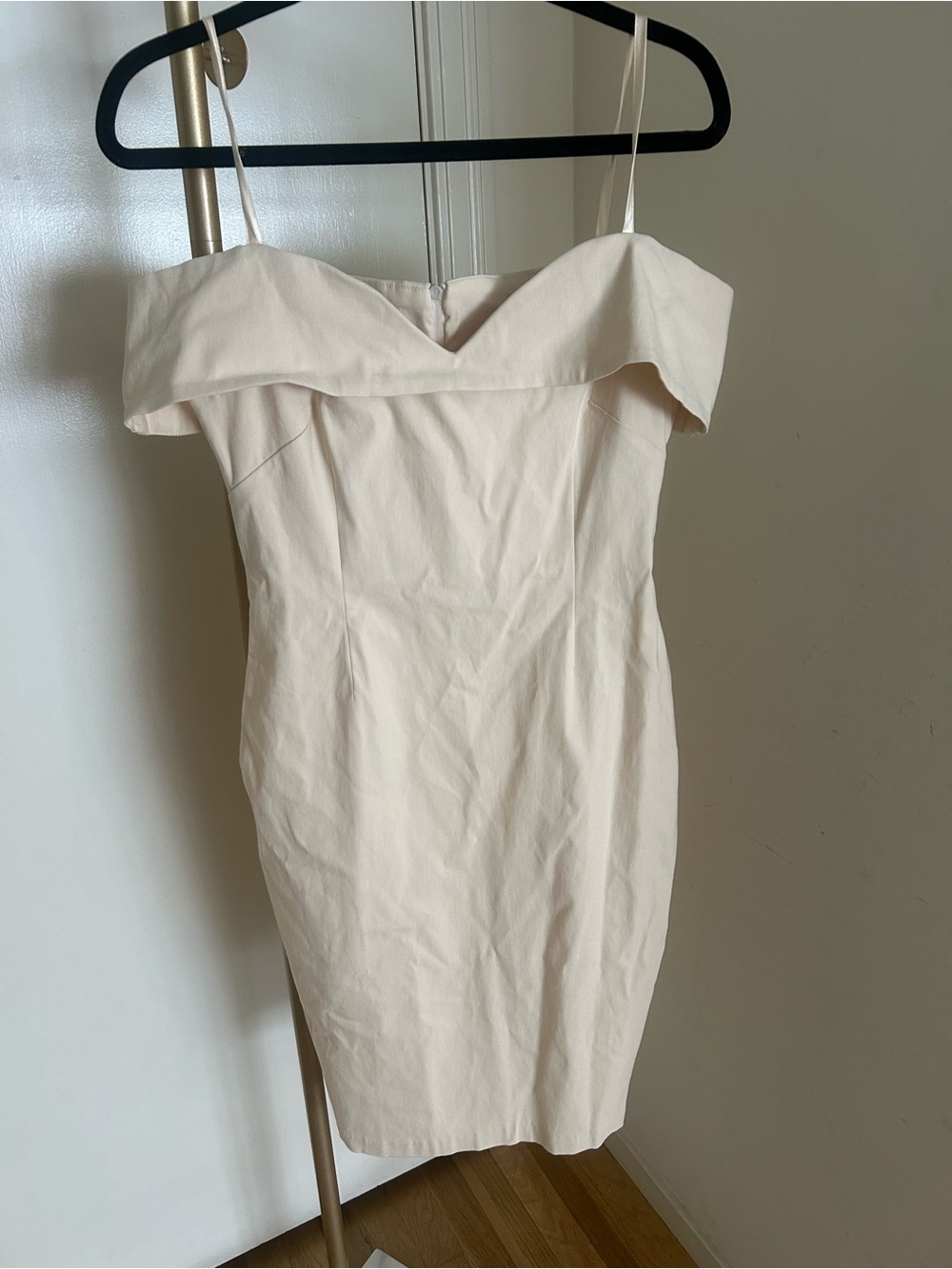 NWT Vesper Off Shoulder Cream Midi Dress Elegant Cocktail Occasion Dress Size 10